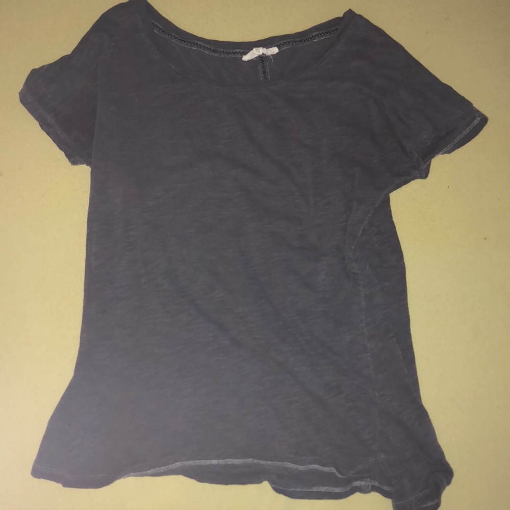 blue t shirt